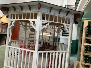 Pérgola redonda de madera