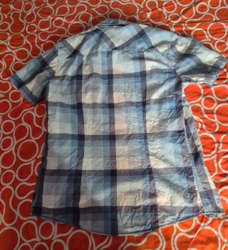 Camisa cuadros Pull and Bear manga corta.