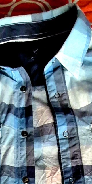 Camisa cuadros Pull and Bear manga corta.