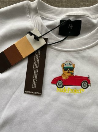 T-shirt Nude Project M
