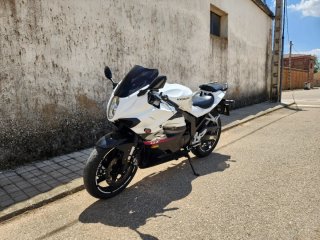 Hyosung GT 250 RI A2