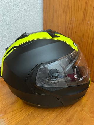 Casco de moto Caberg amarillo y negro