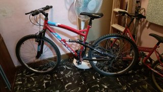 Bicicleta Montaña Roja y Negra