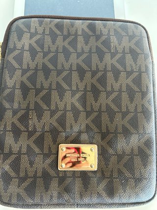 Funda iPad Michael Kors Monogram Marrón