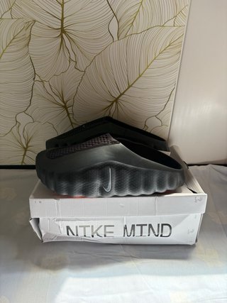 Nike MND 001 Negras Talla 44 – Muy buen estado