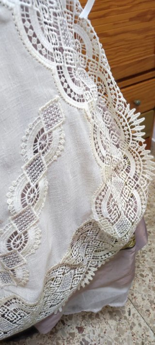 Manteleta de encaje para baile