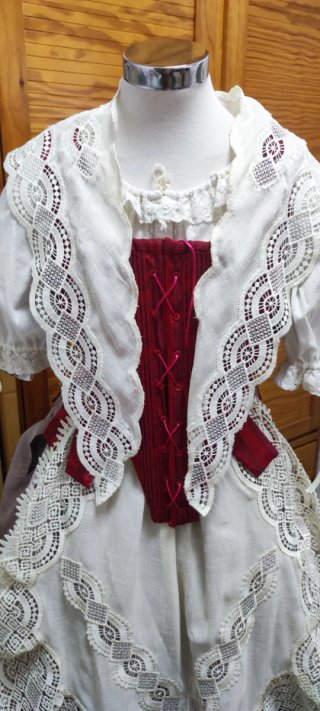 Manteleta de encaje para baile