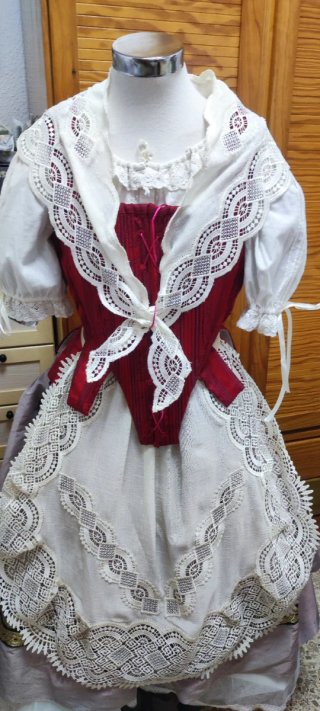 Manteleta de encaje para baile
