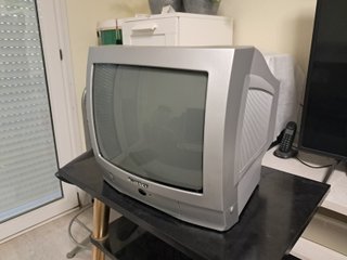 Televisor pequeño CRT (tubo) BlueSky 14 pulgadas