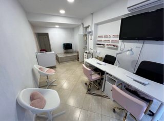 Trapaso local de uñas peluquería