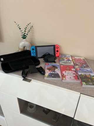 Nintendo Switch con 5 giochi