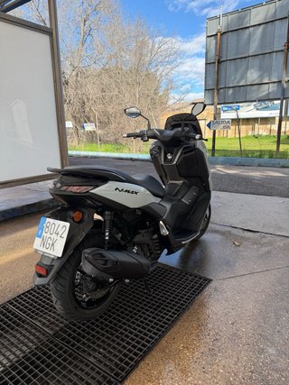 YAMAHA N MAX tech max como nueva!
