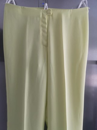 Pantalón capri verde mujer
