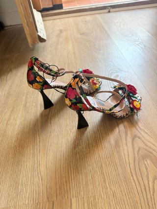 Betsey Johnson Zapatos Flores Talla 37