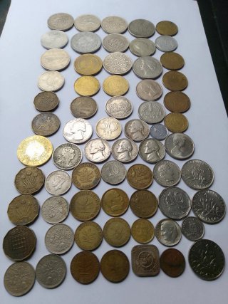 Lote de monedas antiguas de varios países