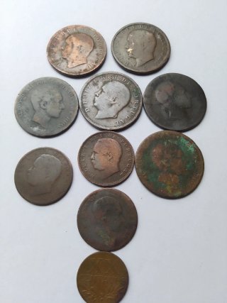Lote de monedas antiguas de varios países