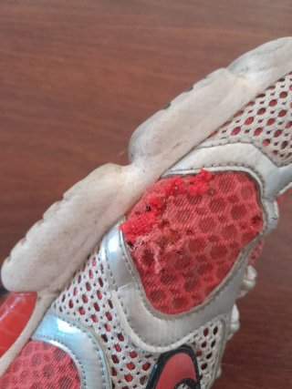 Nike Spiridon Cage 2 Talla 42 Rojas/Plata