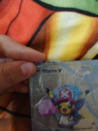 Carta Pokémon Pikachu V Dorada