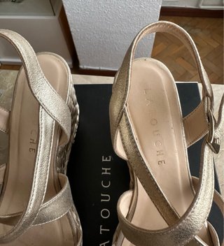 Sandalias cuña doradas Latouche T36