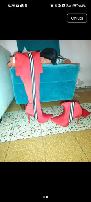Scarpe rosse con tacco alto
