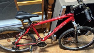 Bicicleta de montaña Orbea roja