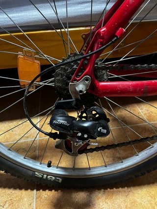 Bicicleta de montaña Orbea roja