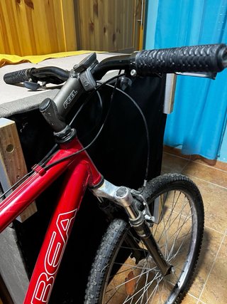 Bicicleta de montaña Orbea roja