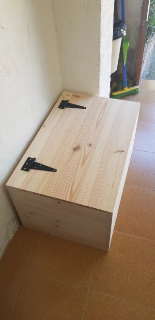 Baúl de madera rústico