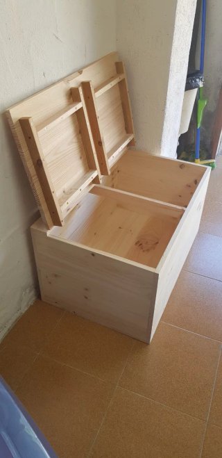 Baúl de madera rústico