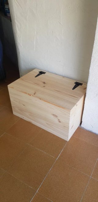 Baúl de madera rústico