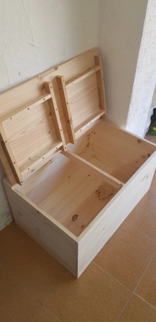 Baúl de madera rústico