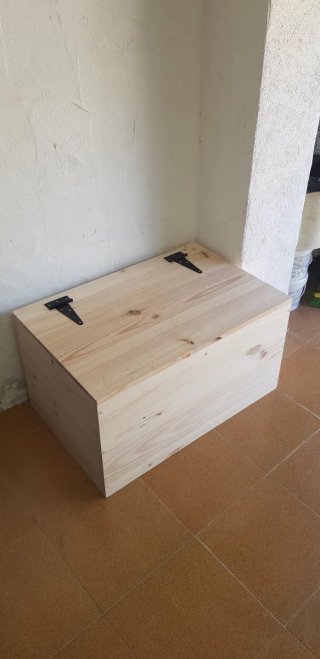 Baúl de madera rústico