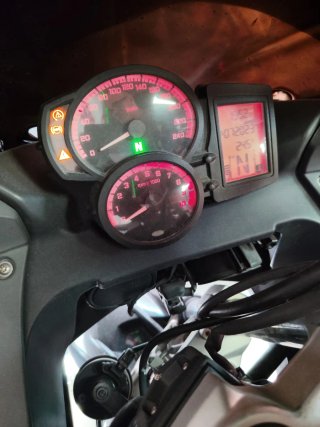 BMW F800GT gris sportbike manual