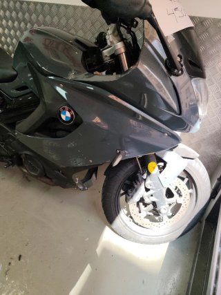 BMW F800GT gris sportbike manual
