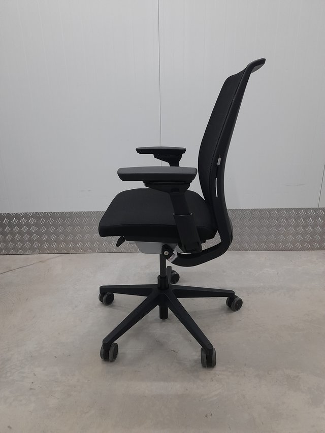 Silla STEELCASE THINK v2 ergonómica Profesional