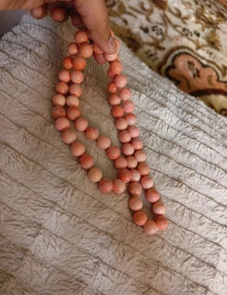 Collar de coral grueso