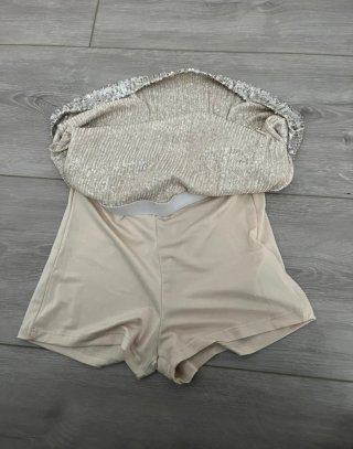 Falda corta lentejuelas plateadas