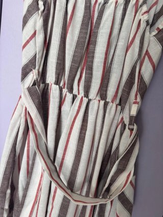 Vestido de mujer con rayas