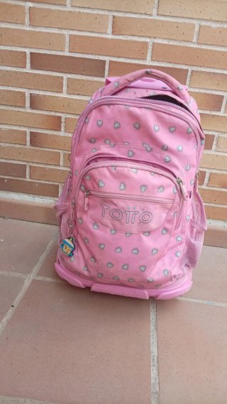 Mochila Totto con ruedas y tirantes