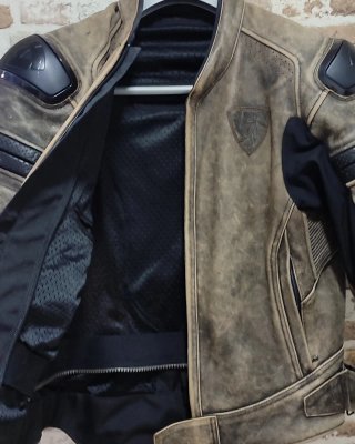 Chaqueta moto piel Rev'it Akira Talla 50