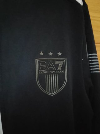 Sudadera Emporio Armani Negra y Blanca