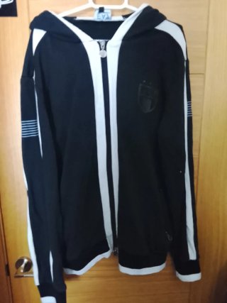 Sudadera Emporio Armani Negra y Blanca