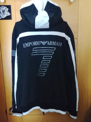 Sudadera Emporio Armani Negra y Blanca