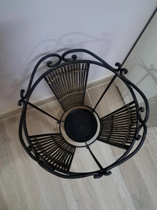 Paragüero de bambú y metal