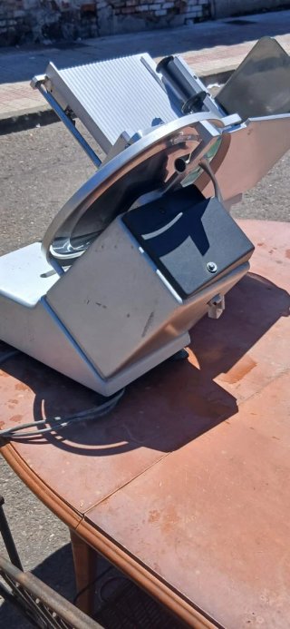 Cortadora de fiambre profesional