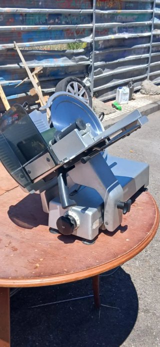 Cortadora de fiambre profesional