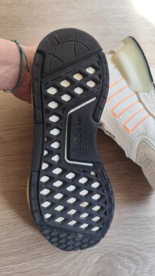 Adidas Tenis NMD_V3 talla 40