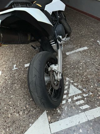 KTM 690 Supermoto