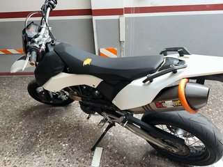 KTM 690 Supermoto