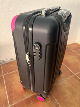 4 Maletas de cabina sin estrenar.  No hago envios.